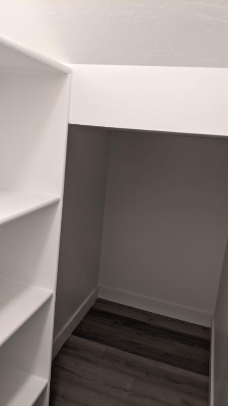 Foto del edificio - 561 N 245 E