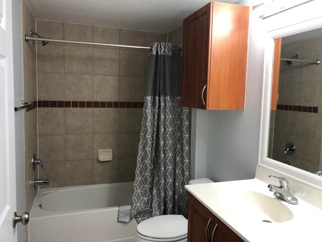Building Photo - 6521 Emerald Dunes Dr