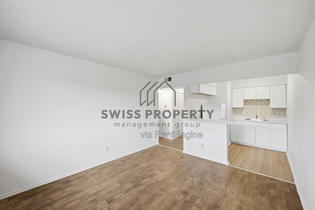 Foto del edificio - 544 Riverview Dr