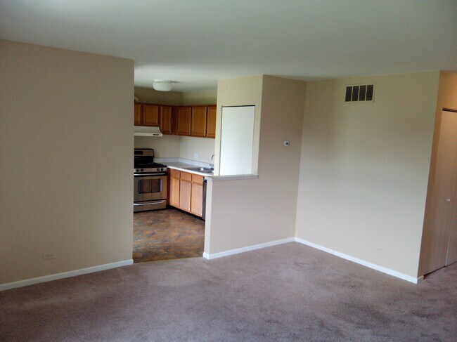 Building Photo - 99 Gant Cir