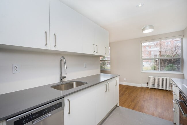 Building Photo - 25 Eccleston Dr