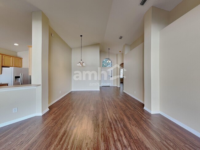 Foto del edificio - 8003 Moccasin Trail Dr