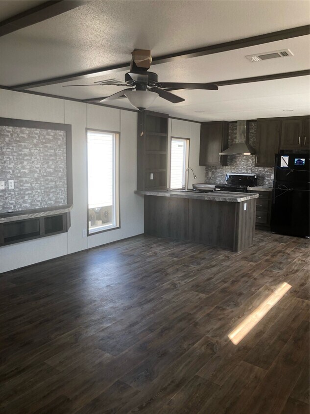 Foto del edificio - 10161 Pollard Rd