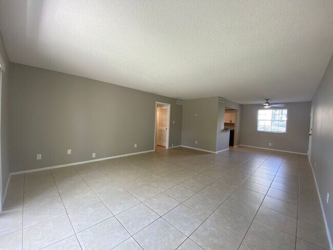 Building Photo - 1500 Gay Rd