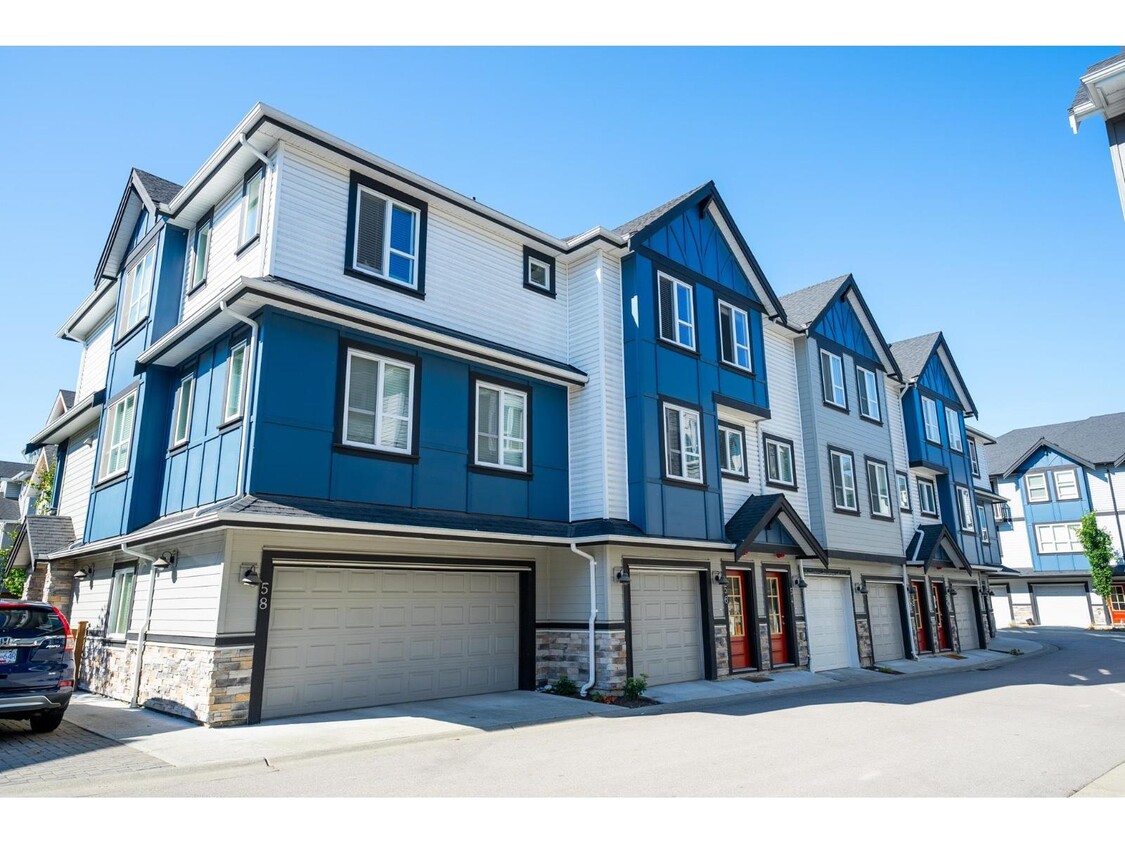 Primary Photo - 20860-20876 76 Ave