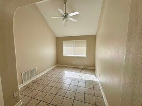 Building Photo - 21114 Sun Haven Dr