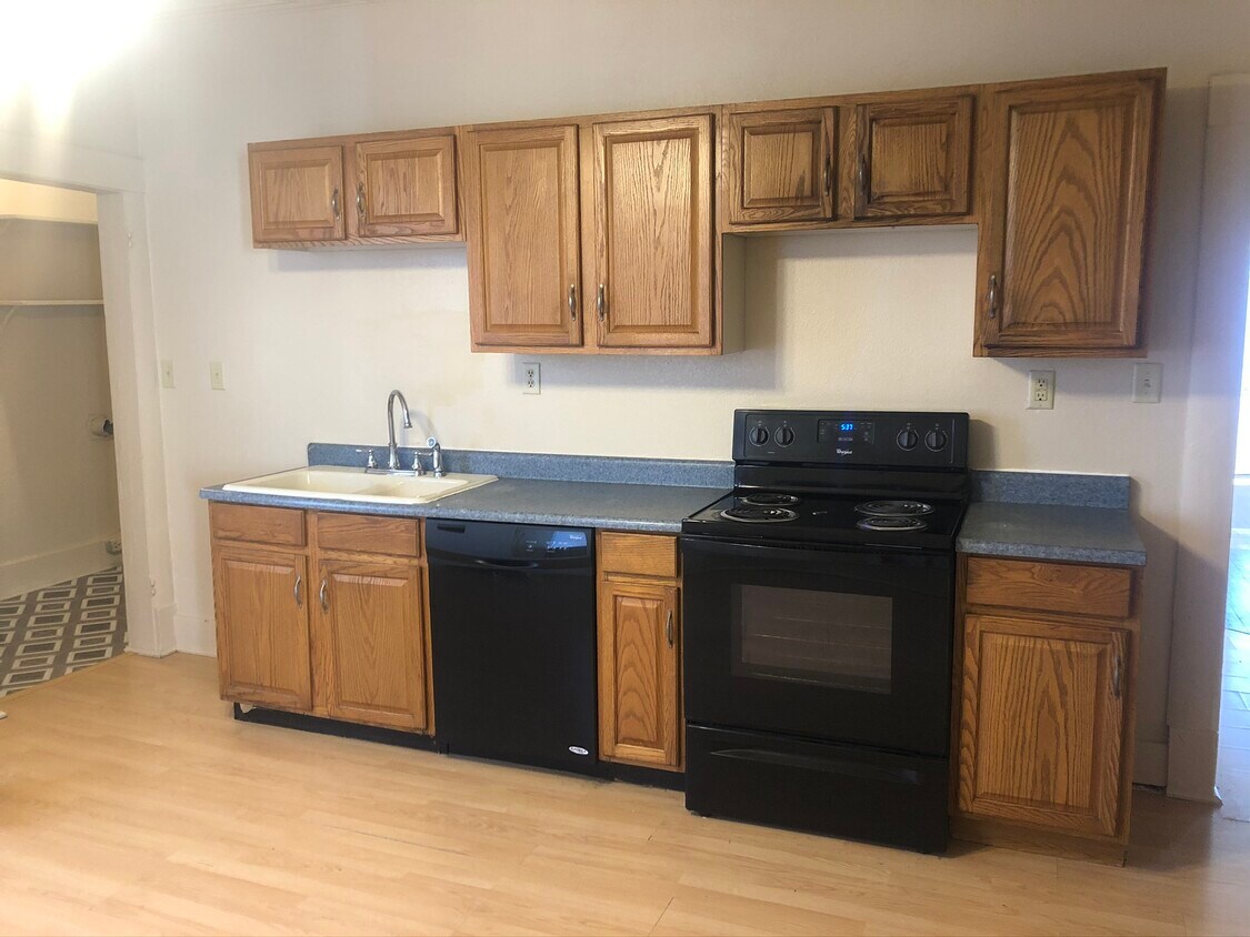 Foto principal - 2801 Lafayette St