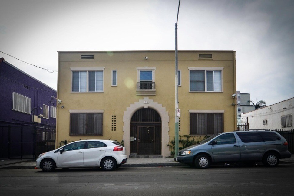 Primary Photo - 1216 W Court Street