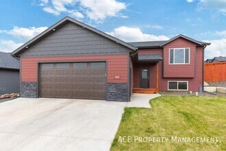 Building Photo - 840 Jones Dr