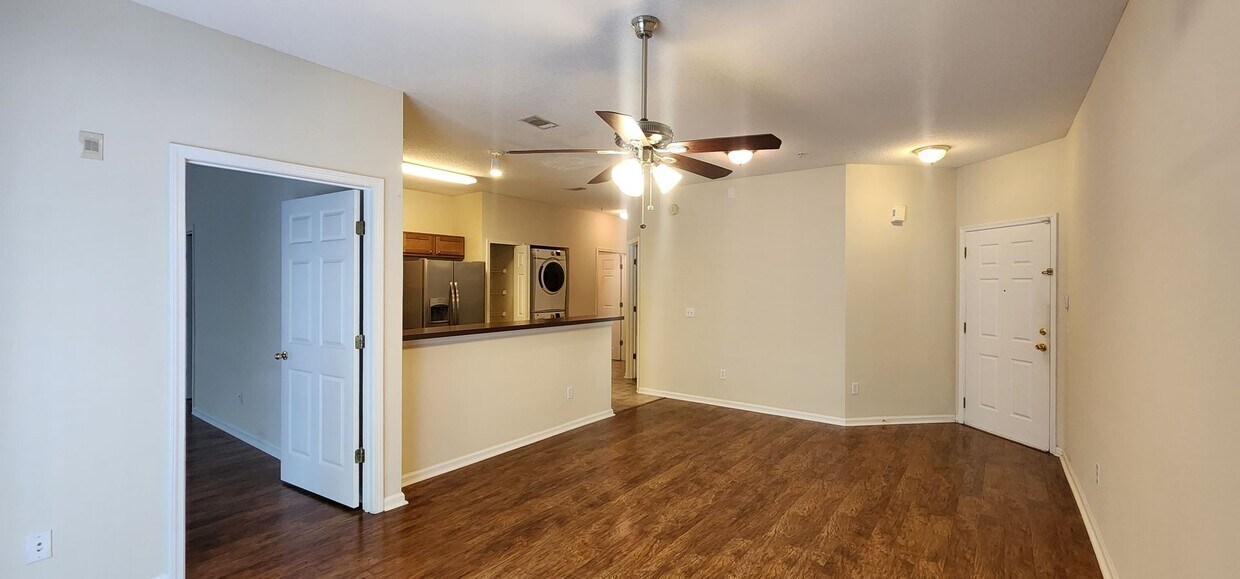 Primary Photo - Ground Level 2/2 Condo in Willow Ridge