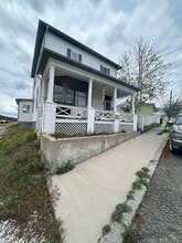 Building Photo - 801 N Montana St