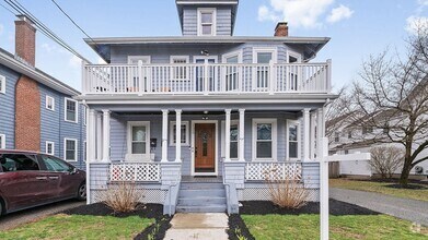 Building Photo - 136 Jewett St