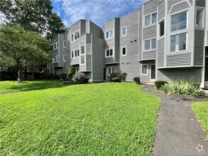 Building Photo - 1410 Whitney Ave