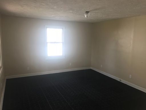 Foto del edificio - 2709 Clover Ln