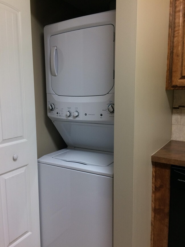 Foto del edificio - 711 E Culton St