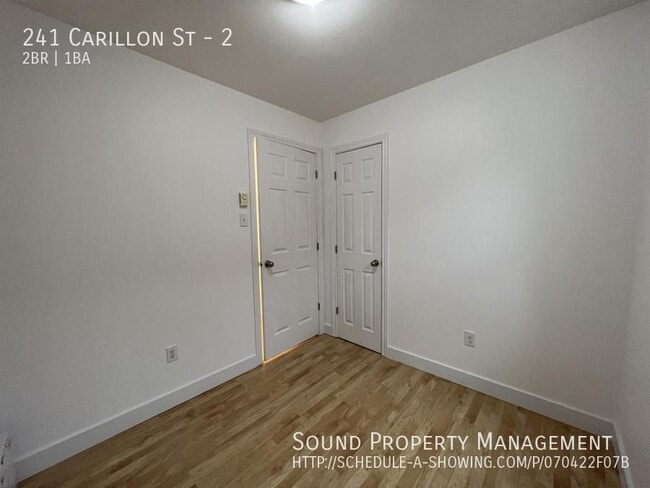 Building Photo - 241 Carillon St