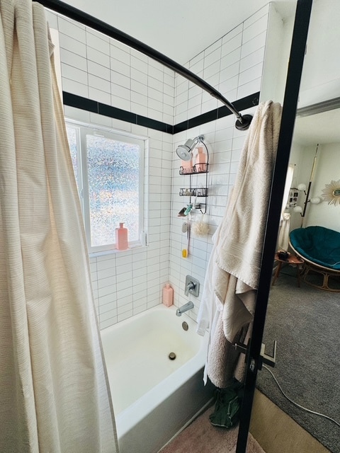 Private Bath - 116 30th St