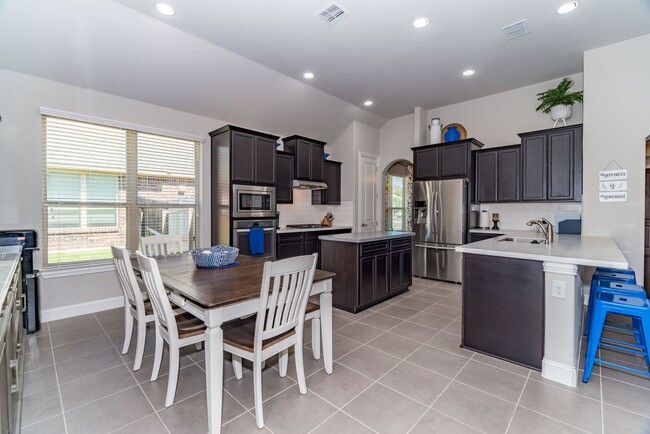 Building Photo - 3-BEDROOM IN CHAMPION HEIGHTS