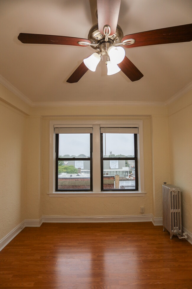 Foto del edificio - 6233 N Winthrop Ave