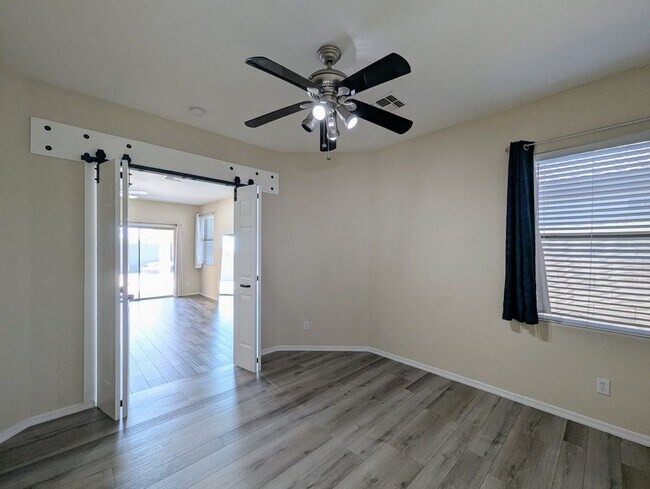 Foto del edificio - 16635 N 169th Ave