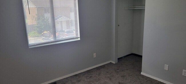 Building Photo - North side 2 bedroom townhome