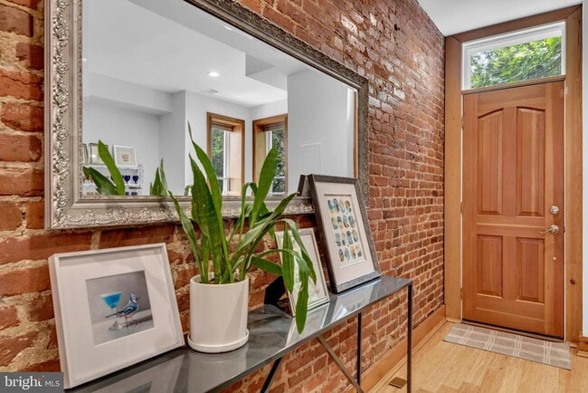 Building Photo - 1810 6th St NW