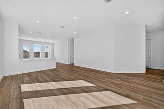 Building Photo - 11119 Poplar Tree Dr