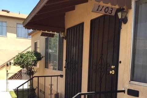 Quiet Building - 1103 W 89th St