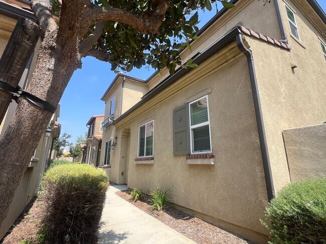 Foto del edificio - Cute 4 bedroom detached house with communi...