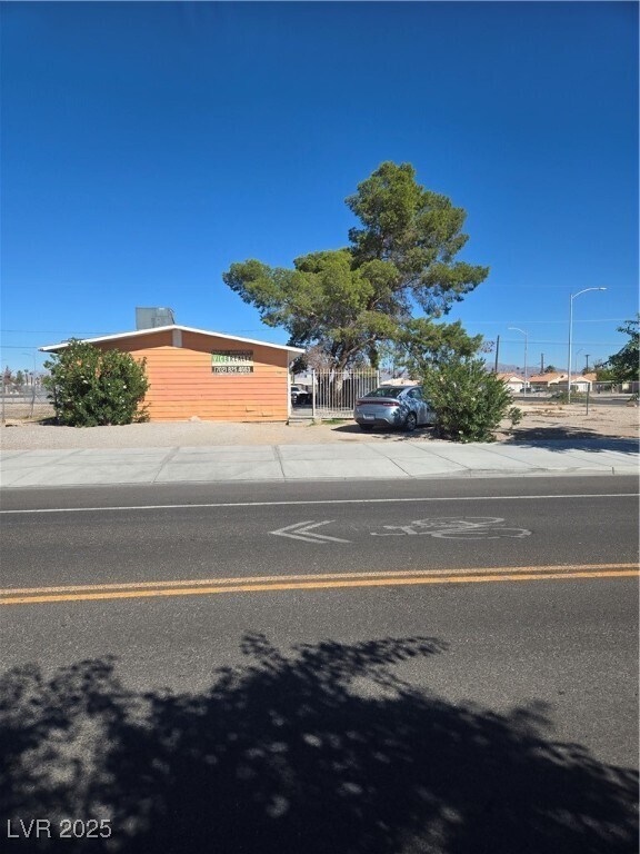Foto principal - 708 Jackson Ave
