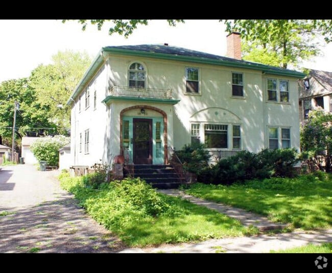 Building Photo - 1471 Portland Ave