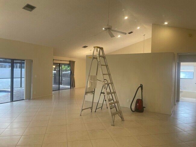 Foto del edificio - 5794 Laurel Green Cir