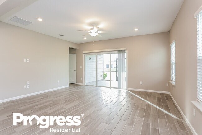 Foto del edificio - 11327 Oyster Creek Rd