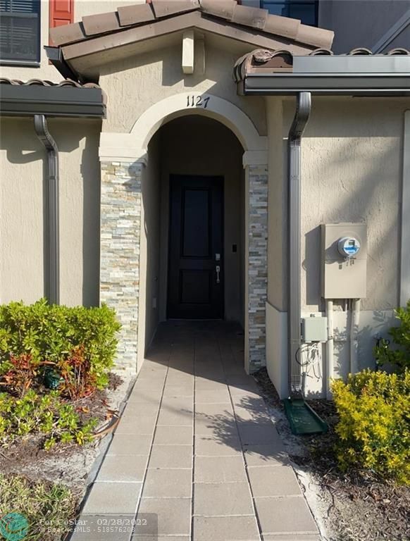 11207 SW 249th St, Princeton, FL 33032 Townhome Rentals in Princeton