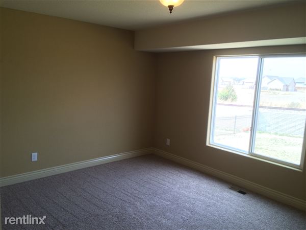 Building Photo - 4615 N Ironwood Cir