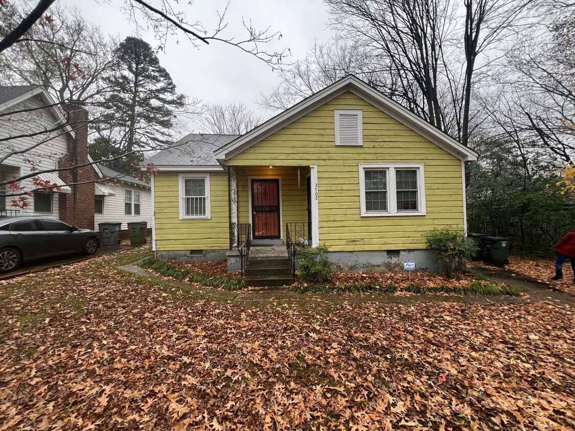 Primary Photo - 3700 Carnes Ave