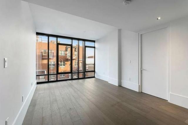 Building Photo - 2 bedroom in Brooklyn NY 11249