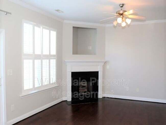 Building Photo - 308 Hamlet Park Dr