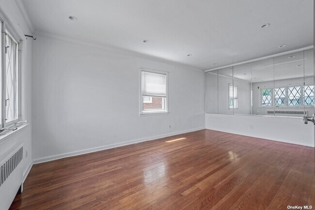 Building Photo - 216 Raff Ave