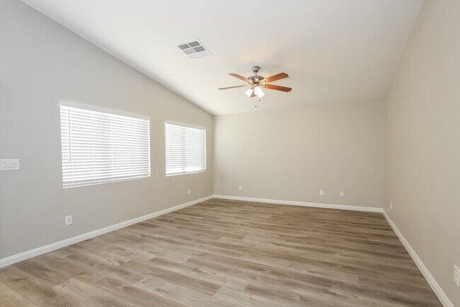 Building Photo - 1417 Iris Kelly Ave