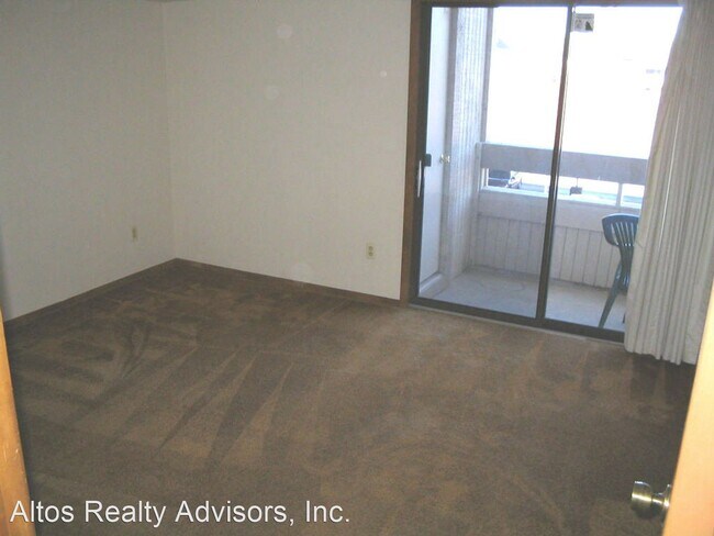 Building Photo - 1 br, 1 bath House - 14436 E 1st Dr #B9