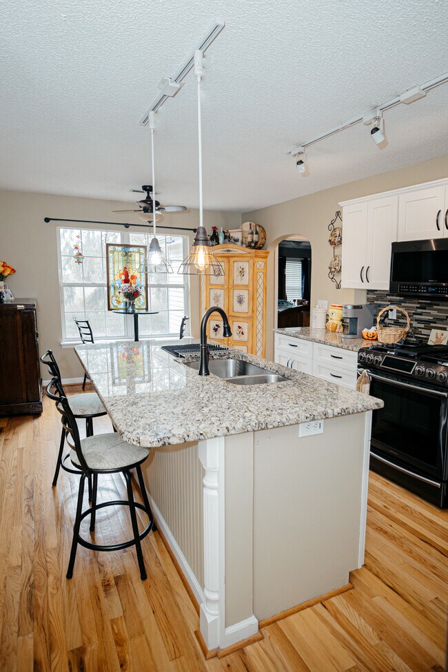 Building Photo - 2322 Marsh Lake Ct