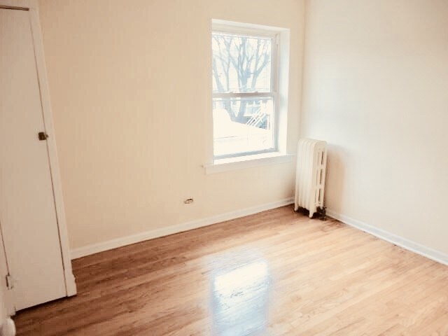 Foto del edificio - 4420 N St Louis Ave