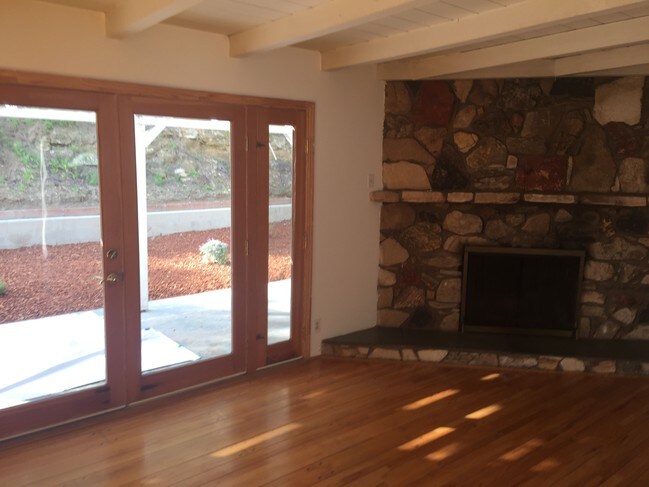 Living Room with Fireplace - 5011 Calderon Rd