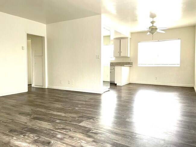 Foto del edificio - 2321 Pullman Ln
