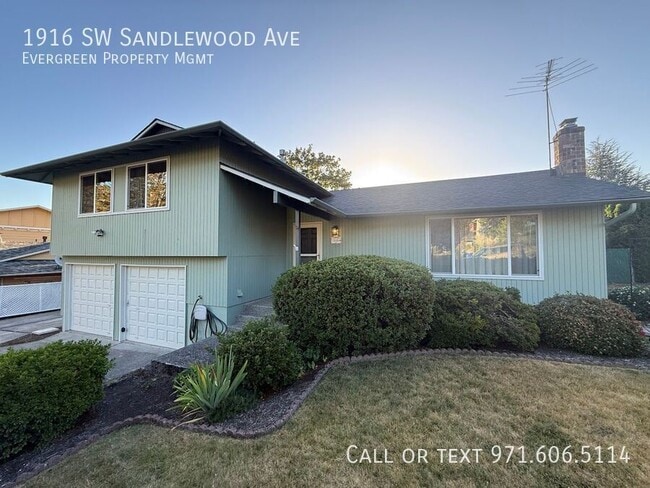 Photo - 1916 SW Sandlewood Ave House