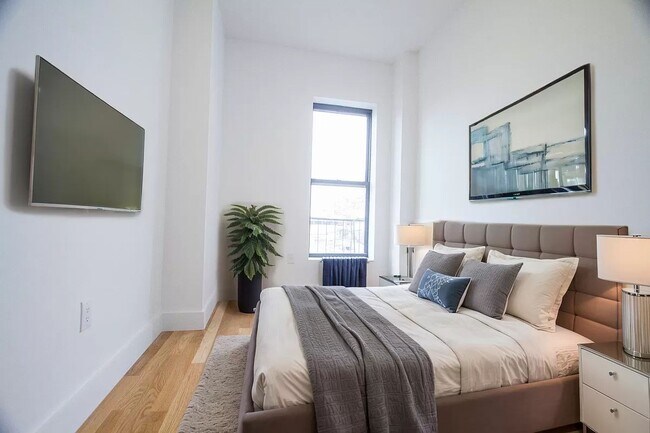 Building Photo - 1063 Bedford Ave
