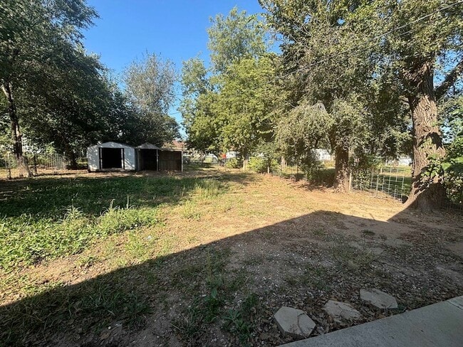 Building Photo - 730 N 14th St