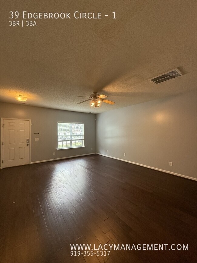 Foto del edificio - 39 Edgebrook Cir