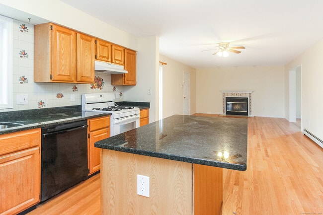 Foto del edificio - 107 Benson Pl